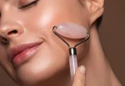 A fiatalság megőrzése. Hogyan végezzünk arcmasszázst?